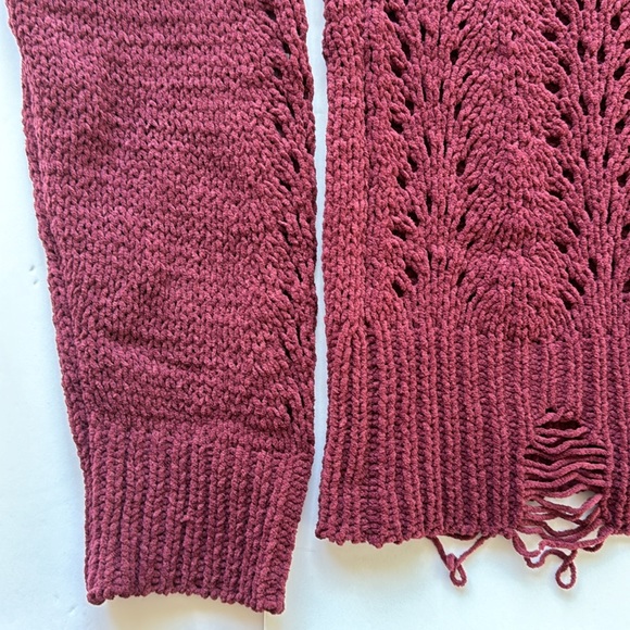 Buckle Chenille Burgundy Turtleneck Sweater size Medium oversized - Picture 2 of 10